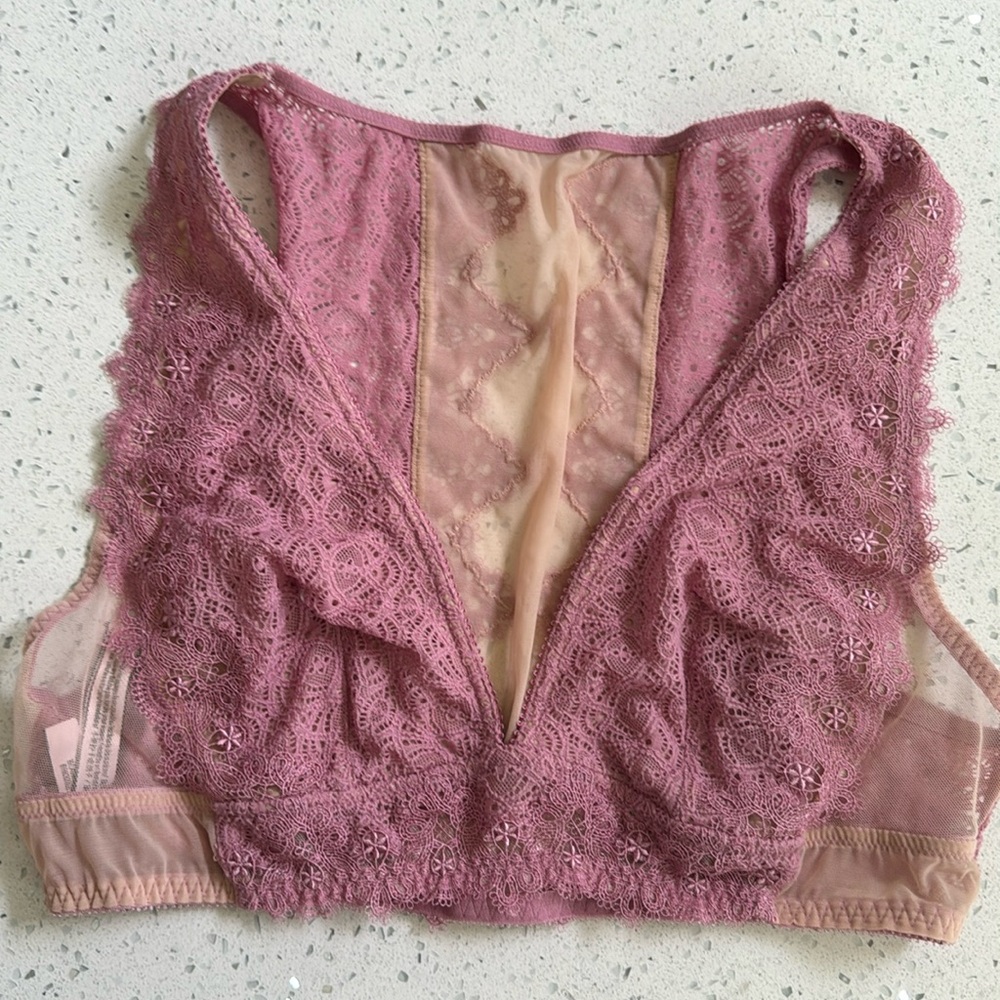 Victoria’s secret bralette never worn NWOT Large